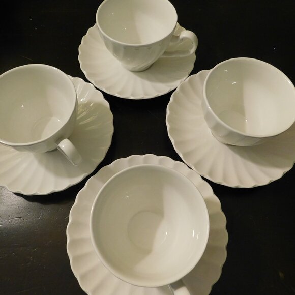 English Tea Cup Set - Picture 1 of 5